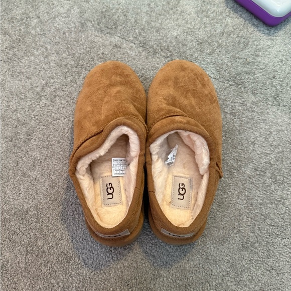 UGG Classic Slippers - Picture 6 of 8